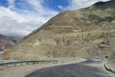कोवाङ–जोमसोम सडक अन्तर्गत घरपझोङमा सडक स्तरोन्नति गर्न माग